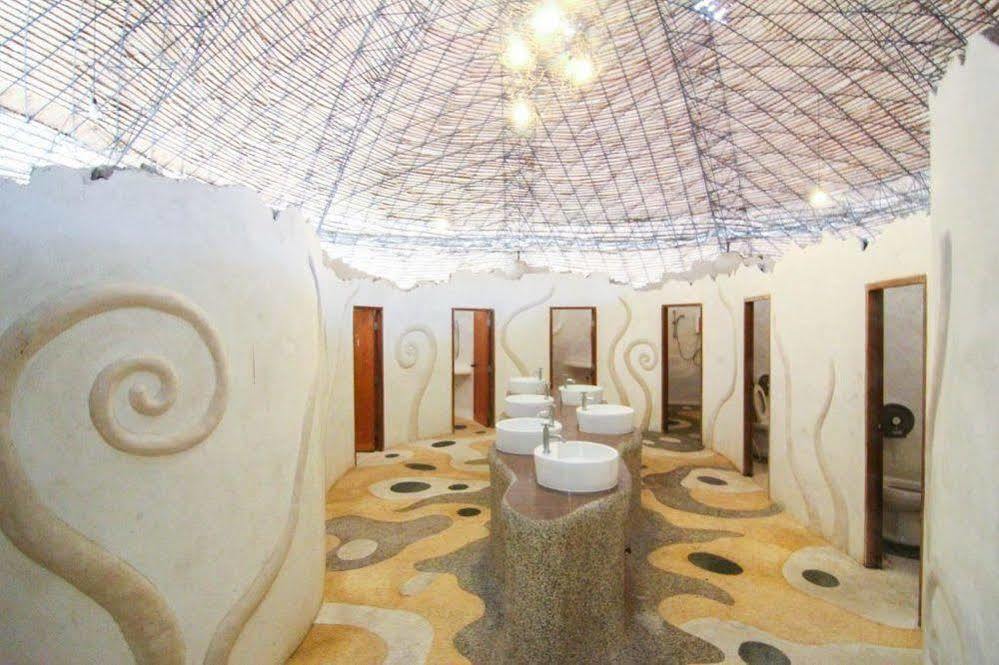 Hotel Naidee Sculptured Huts HHQ Exteriér fotografie