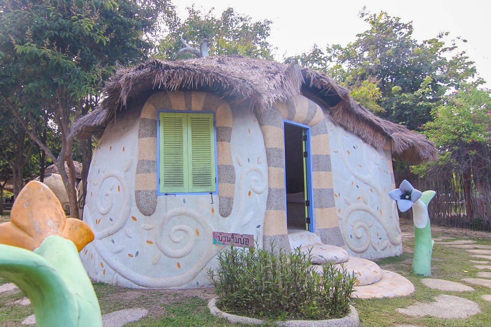Hotel Naidee Sculptured Huts HHQ Exteriér fotografie